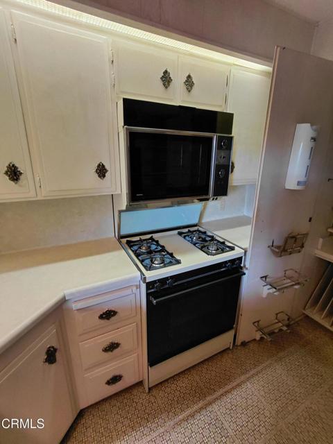 Detail Gallery Image 12 of 37 For 195 Tierra Rejada Rd #190,  Simi Valley,  CA 93065 - 2 Beds | 2 Baths