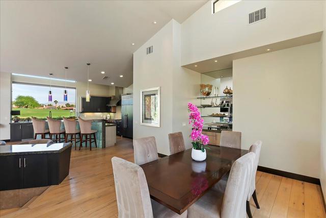 72 Royal Saint Georges Way, Rancho Mirage CA: https://media.crmls.org/mediaz/c6ef71bc-8c98-4e92-9a2a-a381b44f5585.jpg