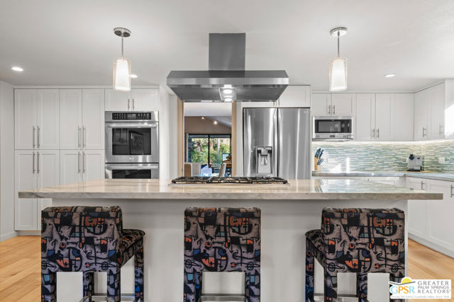 Image 19 of 66 For 2580 La Condesa Drive