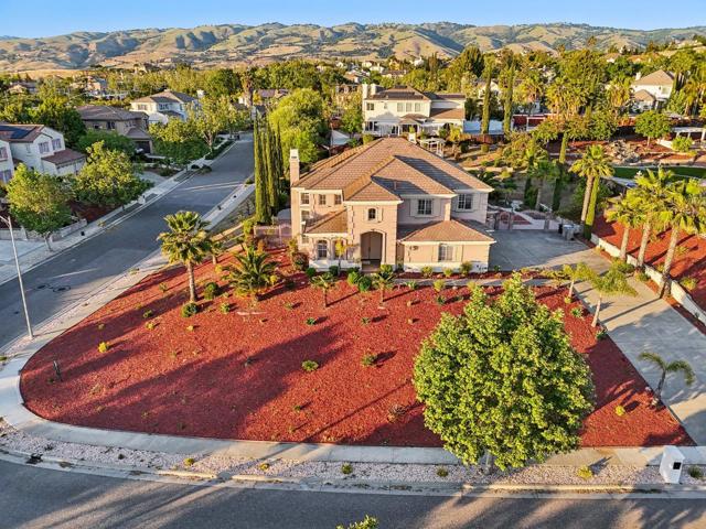 4715 Whitetail Lane, San Jose CA: https://media.crmls.org/mediaz/c6ef8826-39b0-4f4f-a3a9-ca1964bc0ba9.jpg