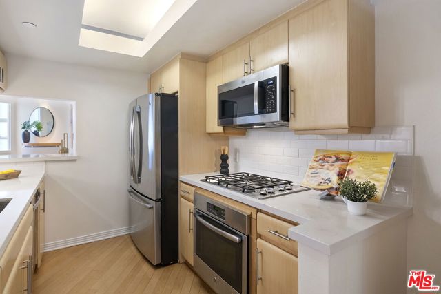 171 N Church Lane, Los Angeles CA: https://media.crmls.org/mediaz/c6f05a4b-ca2d-4cd3-94c4-3181cbd34304.jpg
