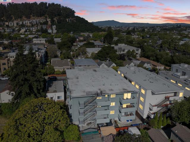 415 Cornell Ave, Albany CA: https://media.crmls.org/mediaz/c6f092fe-47c6-4d78-aeb3-cff580127d43.jpg