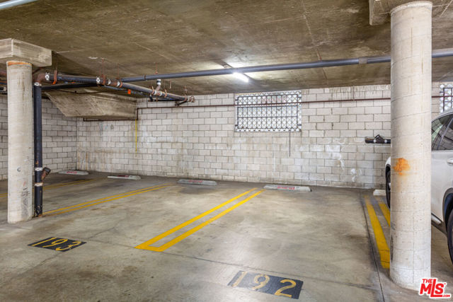 8455 Fountain Avenue, West Hollywood CA: https://media.crmls.org/mediaz/c6f10373-224e-49f2-bb5c-9d89d835978e.jpg