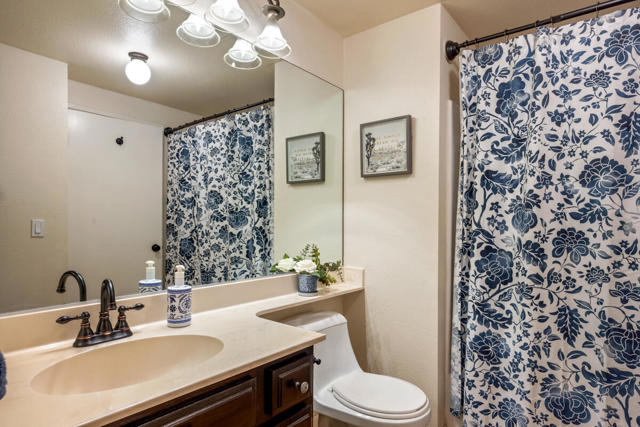 82208 Cochran Drive, Indio CA: https://media.crmls.org/mediaz/c6f1d373-6da1-4754-b844-e67617839dc8.jpg