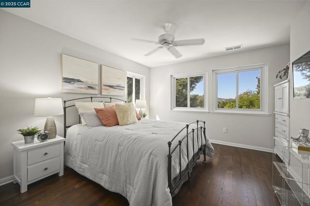 47 Kentfield Ct, Alamo CA: https://media.crmls.org/mediaz/c6f1d5ae-de4d-4070-b25f-8a3cb1749bf8.jpg