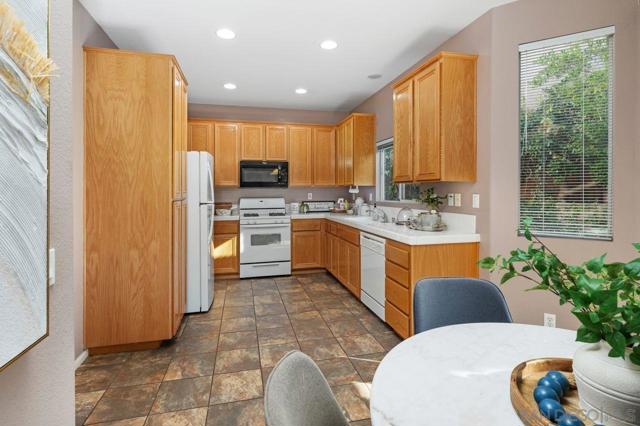 2975 River Shadow Ct, Alpine CA: https://media.crmls.org/mediaz/c6f20d52-ff35-4b87-a3f0-c0314b5864f7.jpg