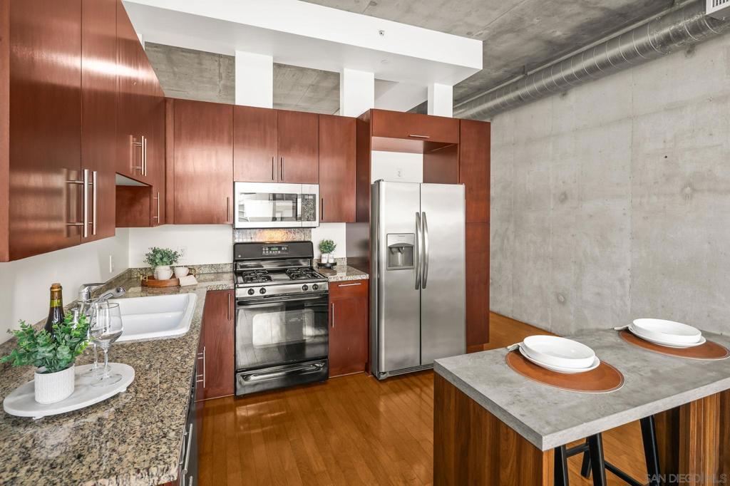 1025 Island - photo 10