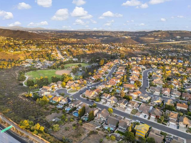 9720 Graceland Way,  CA: https://media.crmls.org/mediaz/c6f227f2-0991-4470-b3b5-018dff8b93e6.jpg