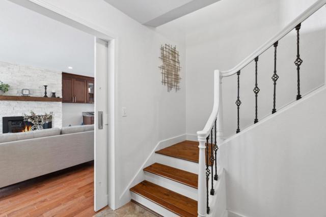 Image 19 of 47 For 6632 Catamaran Street