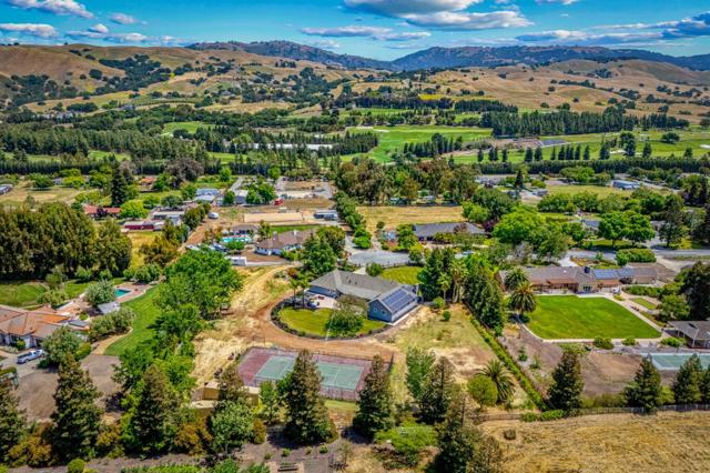 14830 Bartlett Court, San Martin CA: https://media.crmls.org/mediaz/c6f367d7-f014-455c-9dfd-2848558a6b38.jpg