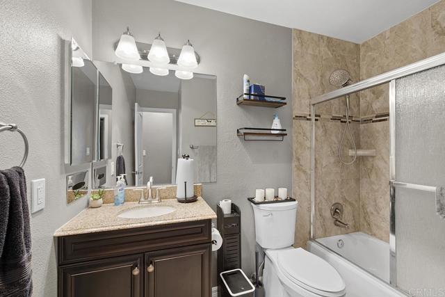 Detail Gallery Image 15 of 37 For 1219 Wren St, San Diego,  CA 92114 - 5 Beds | 4 Baths