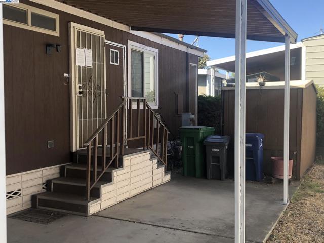 Image 3 of 24 For 29285 New Hampshire Way