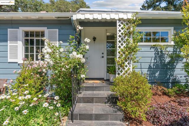 5550 Snake Road, Oakland CA: https://media.crmls.org/mediaz/c6f39794-c90b-42ea-823d-73ede5242adf.jpg