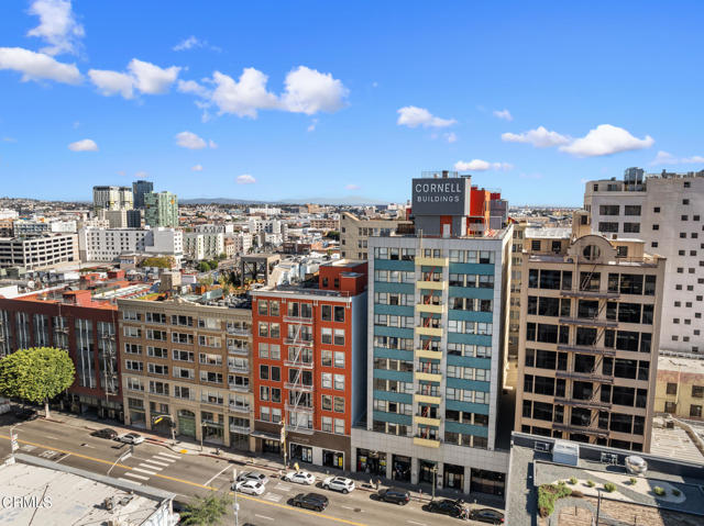 746 S Los Angeles Street, Los Angeles CA: https://media.crmls.org/mediaz/c6f3a9b4-6a18-4047-84c7-2ae279433475.jpg