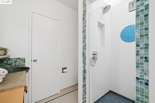 1069 Miller Ave, Berkeley CA: https://media.crmls.org/mediaz/c6f4315a-0680-4b33-84c7-c84972fd5390.jpg