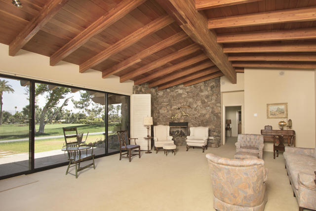Image 11 of 63 For 70796 Fairway Drive