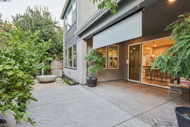 5789 Nugget Way, Dublin CA: https://media.crmls.org/mediaz/c6f48d00-e847-44ce-be3e-b8d6741eac1b.jpg