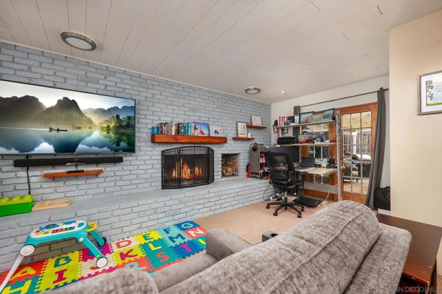 4375 77 Arizona St, San Diego CA: https://media.crmls.org/mediaz/c6f4d9a2-ec81-4b2d-9880-e7e750227166.jpg