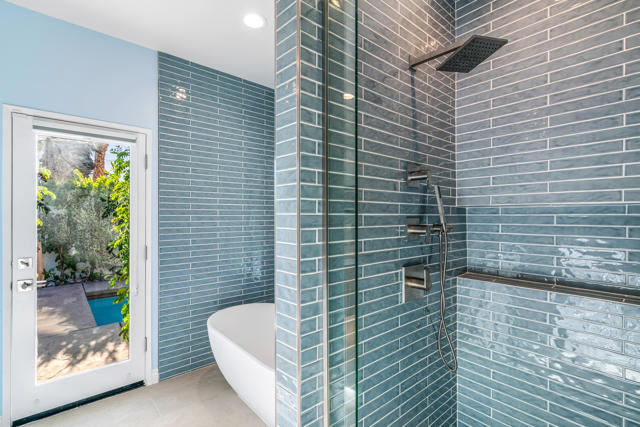 1399 N ViA Donna, Palm Springs CA: https://media.crmls.org/mediaz/c6f4e0f4-0747-4a53-ac1f-adf39579b75e.jpg