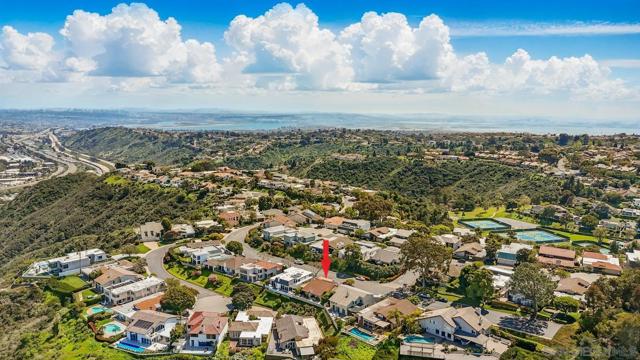 2885 Caminito Merion, La Jolla CA: https://media.crmls.org/mediaz/c6f517ad-e3ec-48f5-ba5a-b0ead190ad8c.jpg