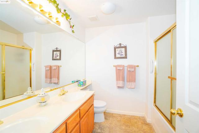 5402 Navajo Ct, Antioch CA: https://media.crmls.org/mediaz/c6f539d3-d592-43f4-a09e-c6c8e3e3b1e5.jpg