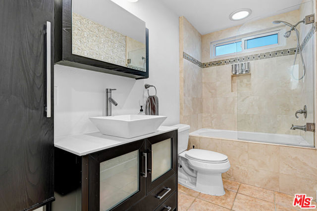 7844 Canby Avenue photo 15