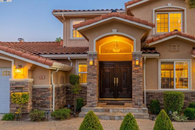 42001 Via San Gabriel, Fremont CA: https://media.crmls.org/mediaz/c6f56e89-2c93-452d-bb82-9267ea912124.jpg