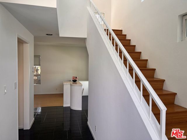 7920 Anise Avenue, Los Angeles CA: https://media.crmls.org/mediaz/c6f790cb-3be8-4783-838d-657a893b2813.jpg