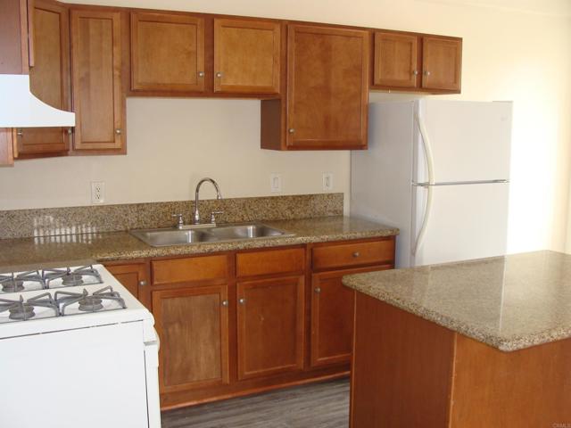 Image 8 of 15 For 12652 Julian Ave