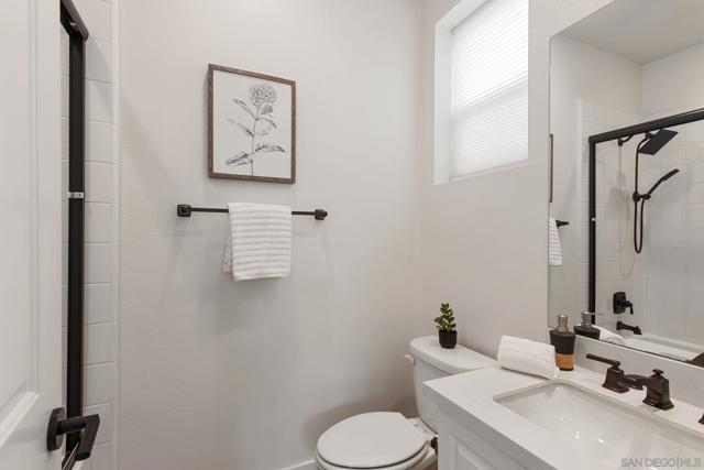 1176 Witherby Lane, Escondido CA: https://media.crmls.org/mediaz/c6f7e219-d333-4b7a-89d3-af069330167b.jpg