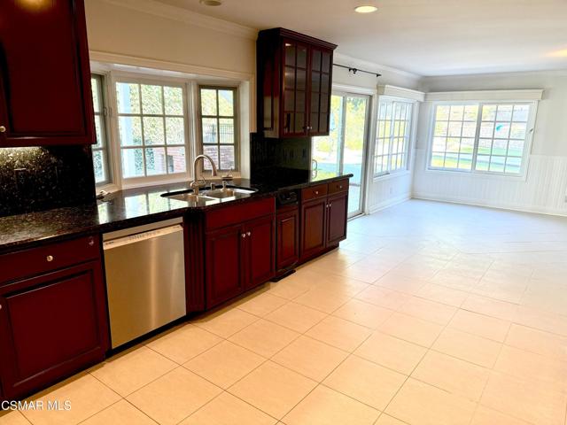829 Sorrelwood Court, Westlake Village CA: https://media.crmls.org/mediaz/c6f89a99-4329-4f6f-bfcb-b66705761c50.jpg