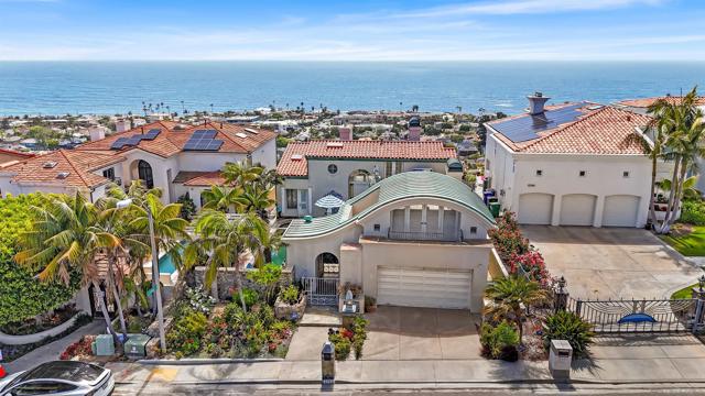 5756 La Jolla Corona Dr, La Jolla CA: https://media.crmls.org/mediaz/c6f91d50-46fe-4bc4-ad86-ad2e9b8e8a3c.jpg