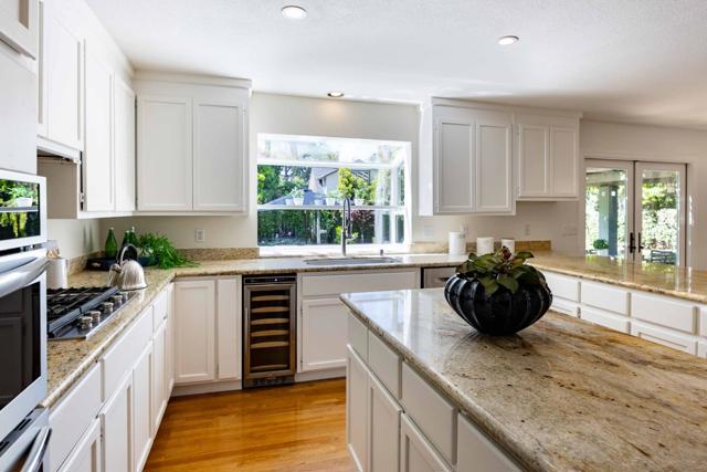 590 Military Way, Palo Alto CA: https://media.crmls.org/mediaz/c6f9b438-70ce-4a64-8625-ea4f158ae877.jpg