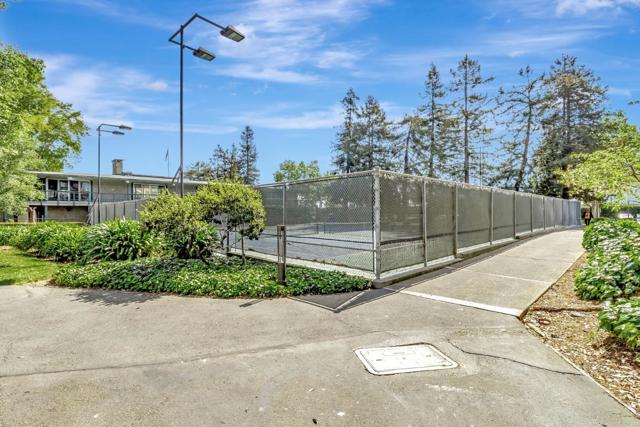 802 N Delaware Street, San Mateo CA: https://media.crmls.org/mediaz/c6f9c6ef-18ef-444e-9393-6dae9f70be39.jpg