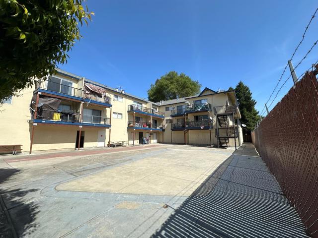 Image 2 of 20 For 301 Okeefe Street