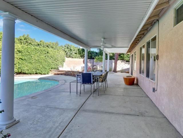 Image 15 of 30 For 69738 Kent Place