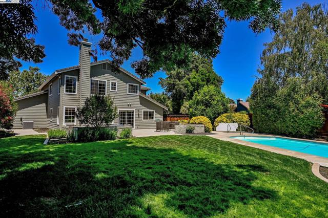 96 Trixie Dr, Livermore CA: https://media.crmls.org/mediaz/c6fa0e63-2b34-420c-85de-ca76c8500391.jpg