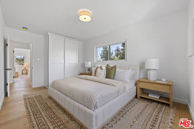 3908 Bentley Avenue, Culver City CA: https://media.crmls.org/mediaz/c6fa7b26-3a09-4dd1-b0cc-c6387220baf6.jpg