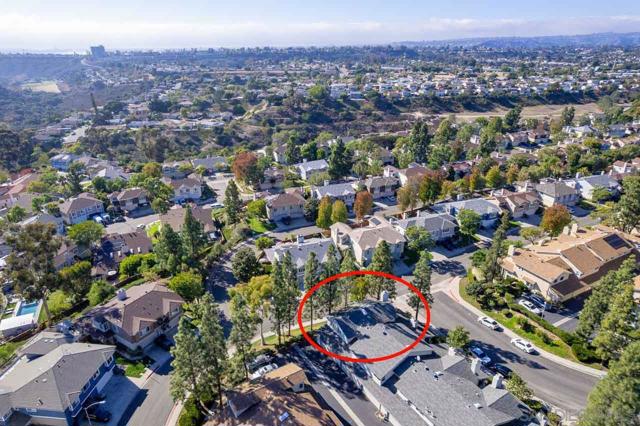 2953 Old Bridgeport Way, San Diego CA: https://media.crmls.org/mediaz/c6faa04e-f0fc-4e33-9c90-31b9720de218.jpg