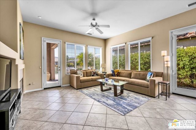 109 Shoreline Drive, Rancho Mirage CA: https://media.crmls.org/mediaz/c6fb3116-1f6e-4905-89f8-0526abdd8b8b.jpg