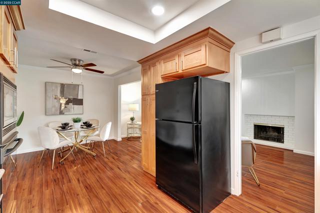 19 Marques Pl, Danville CA: https://media.crmls.org/mediaz/c6fb6e0f-3aae-4d4b-b5f5-a7777f7972a4.jpg