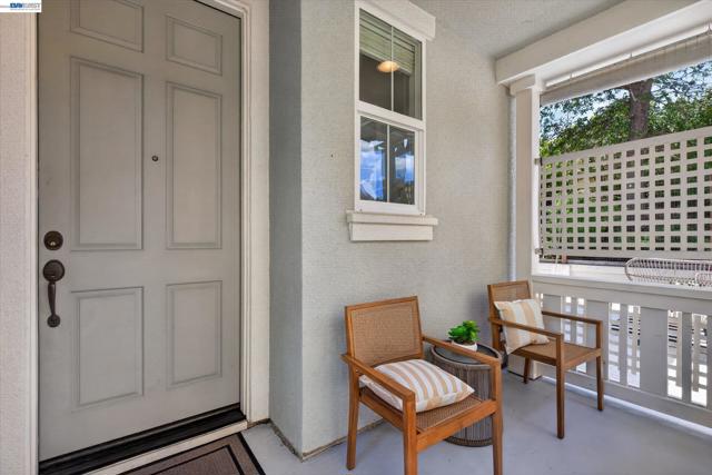 5880 Hillbrook Pl, Dublin CA: https://media.crmls.org/mediaz/c6fbb395-af7c-4a3f-bc5a-db6f7eebe724.jpg