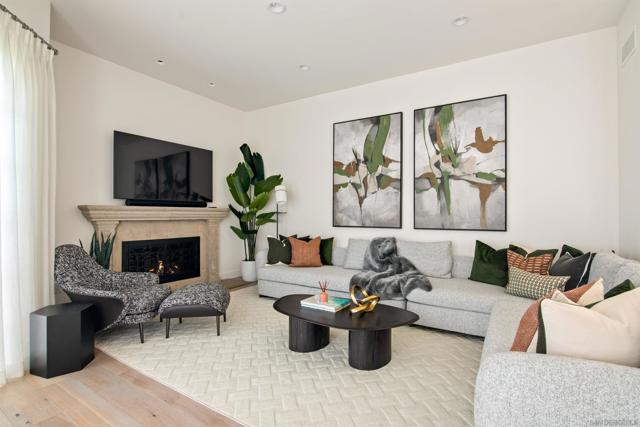 7729 Ivanhoe Avenue, La Jolla CA: https://media.crmls.org/mediaz/c6fbb8c9-a38c-4903-bac6-880eacbcc4df.jpg