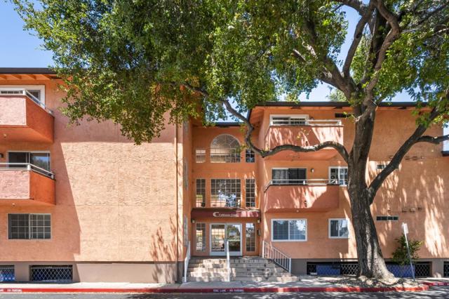 1721 California Street, Mountain View CA: https://media.crmls.org/mediaz/c6fbbc9a-7367-48a9-a848-7a2b5d563f8f.jpg