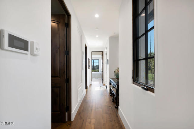 45 Valley Vista Drive, Camarillo CA: https://media.crmls.org/mediaz/c6fc71f5-0ed8-4135-9f2b-d519b28ca156.jpg