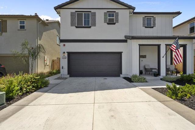 9182 Wickham Court, Gilroy CA: https://media.crmls.org/mediaz/c6fcc645-4a6f-4502-a72c-3b20e0cccf80.jpg