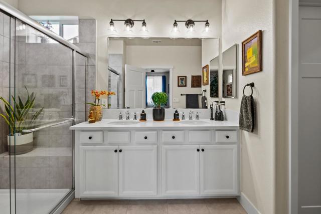 18938 Kilpatrick Lane,  CA: https://media.crmls.org/mediaz/c6fcc9b5-a298-4a86-b5b6-69d27ff0728c.jpg