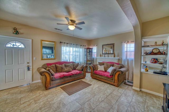 1117 Garner Avenue, Salinas CA: https://media.crmls.org/mediaz/c6fdbb59-0a3a-4ae2-902b-2d39204e5f75.jpg