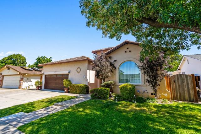 34150 Cartwright Place, Fremont CA: https://media.crmls.org/mediaz/c6fdd79c-83ab-4045-b529-4e06b613c210.jpg