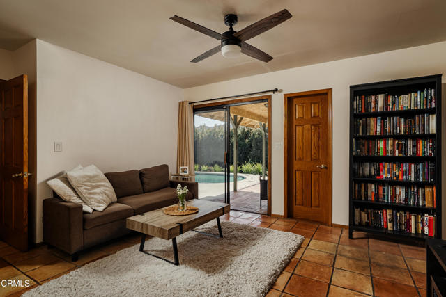 Detail Gallery Image 11 of 29 For 3818 Altura Ave, La Crescenta,  CA 91214 - 3 Beds | 2 Baths